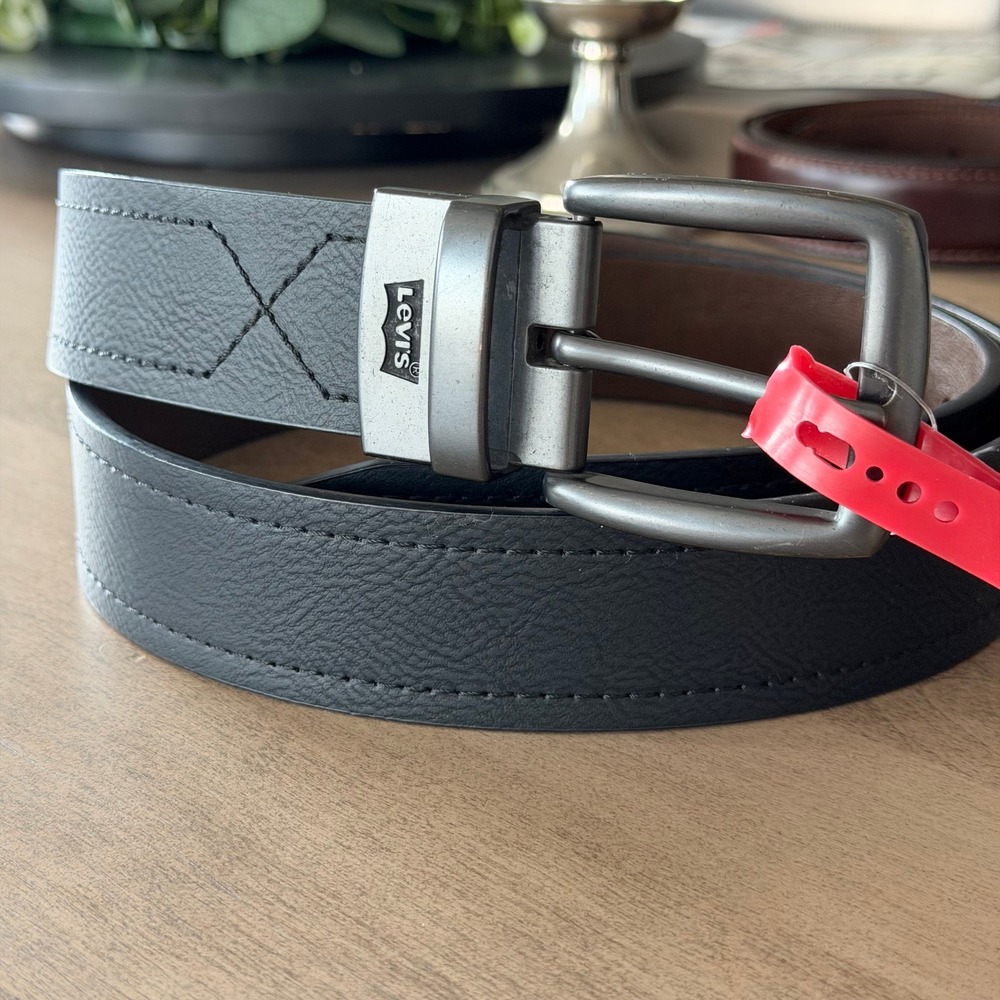 Levis Mens Reversible Belt Black Brown Gunmetal Buckle Size XL 42-44 NEW